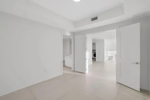 $2,999,000 | 153 North Seabreeze Boulevard, Unit 1001, Fort Lauderdale, FL 33304