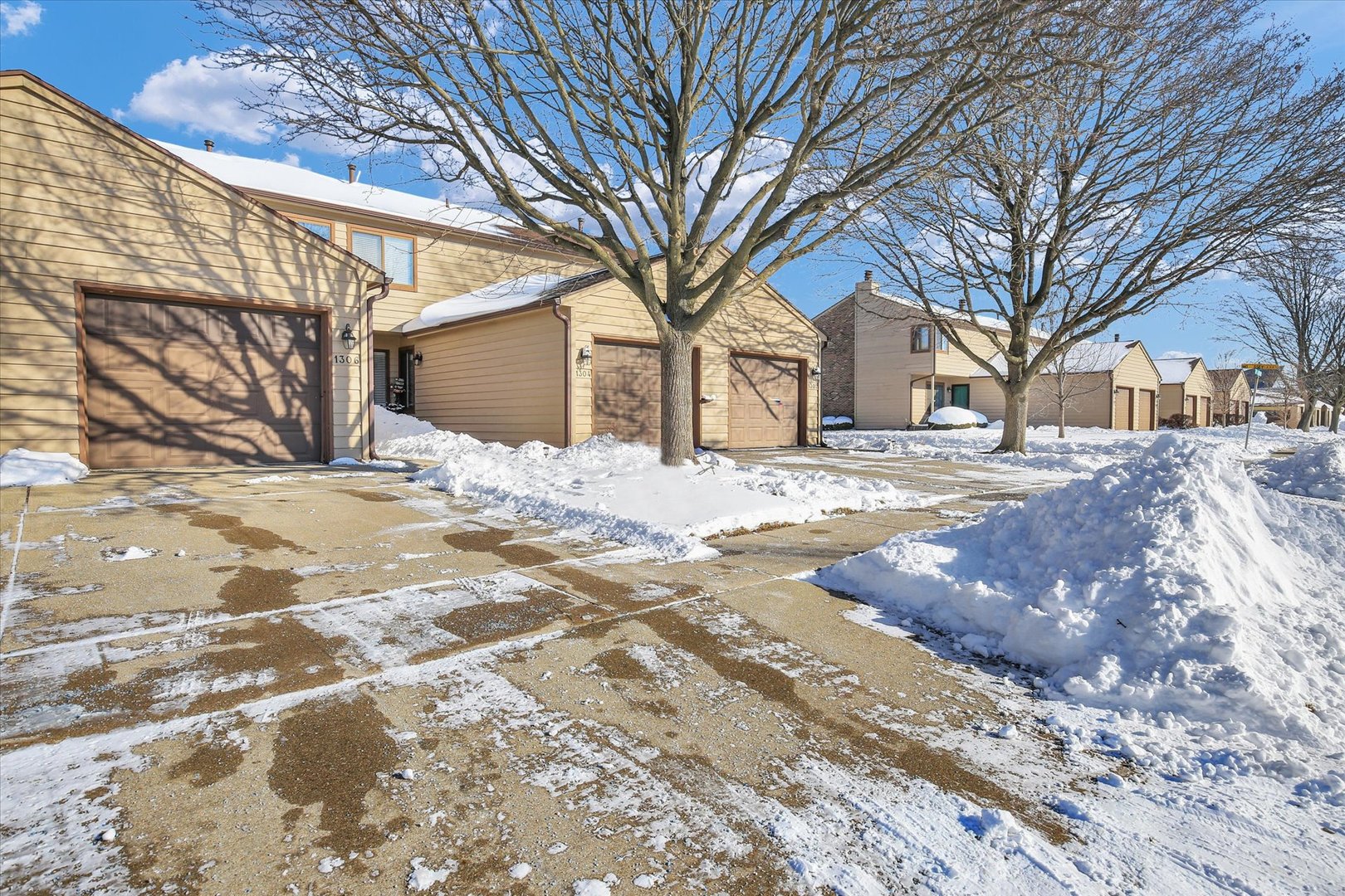1306 Lancaster Drive Champaign, IL 61821 - Photo 2 of 28