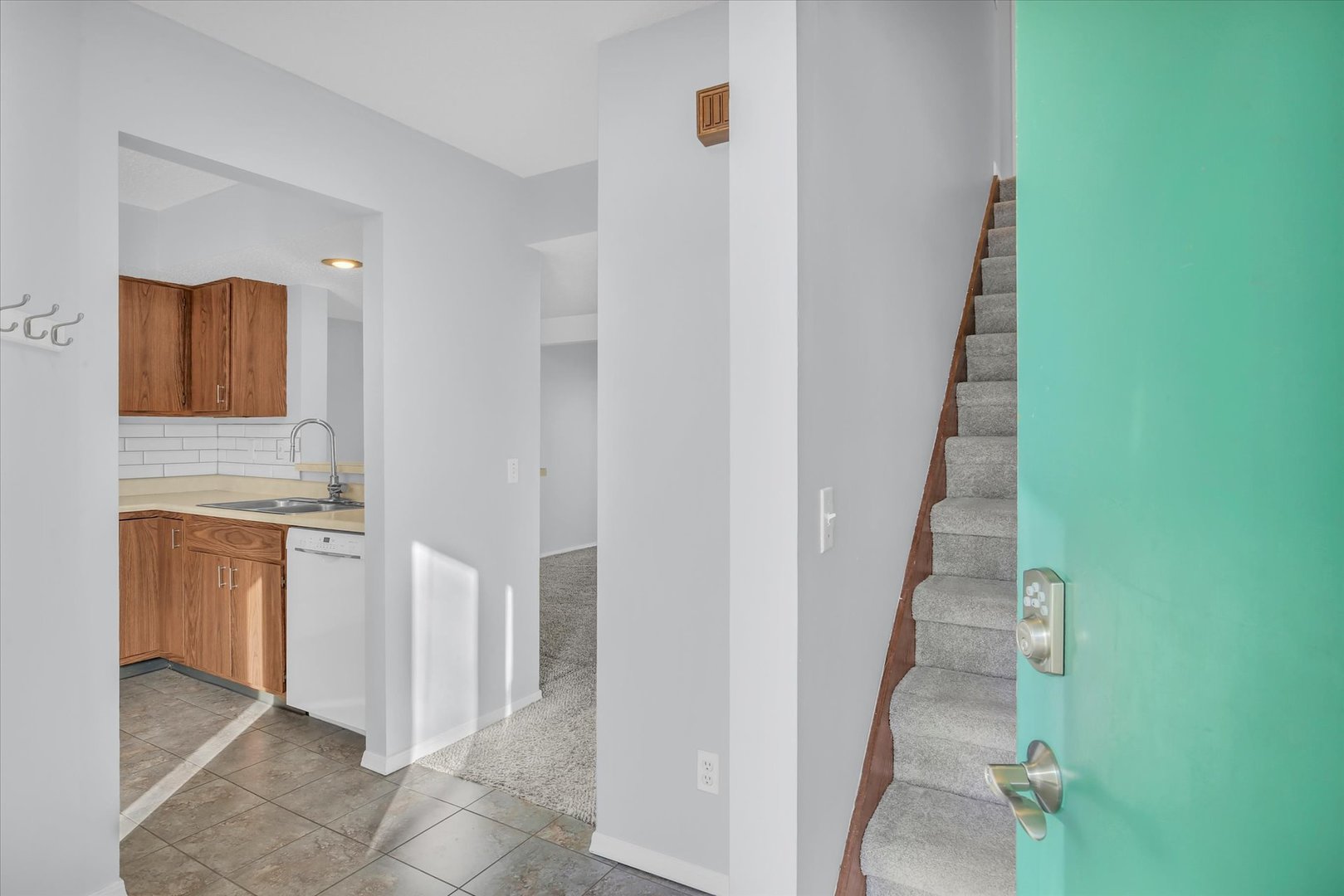 1306 Lancaster Drive Champaign, IL 61821 - Photo 6 of 28