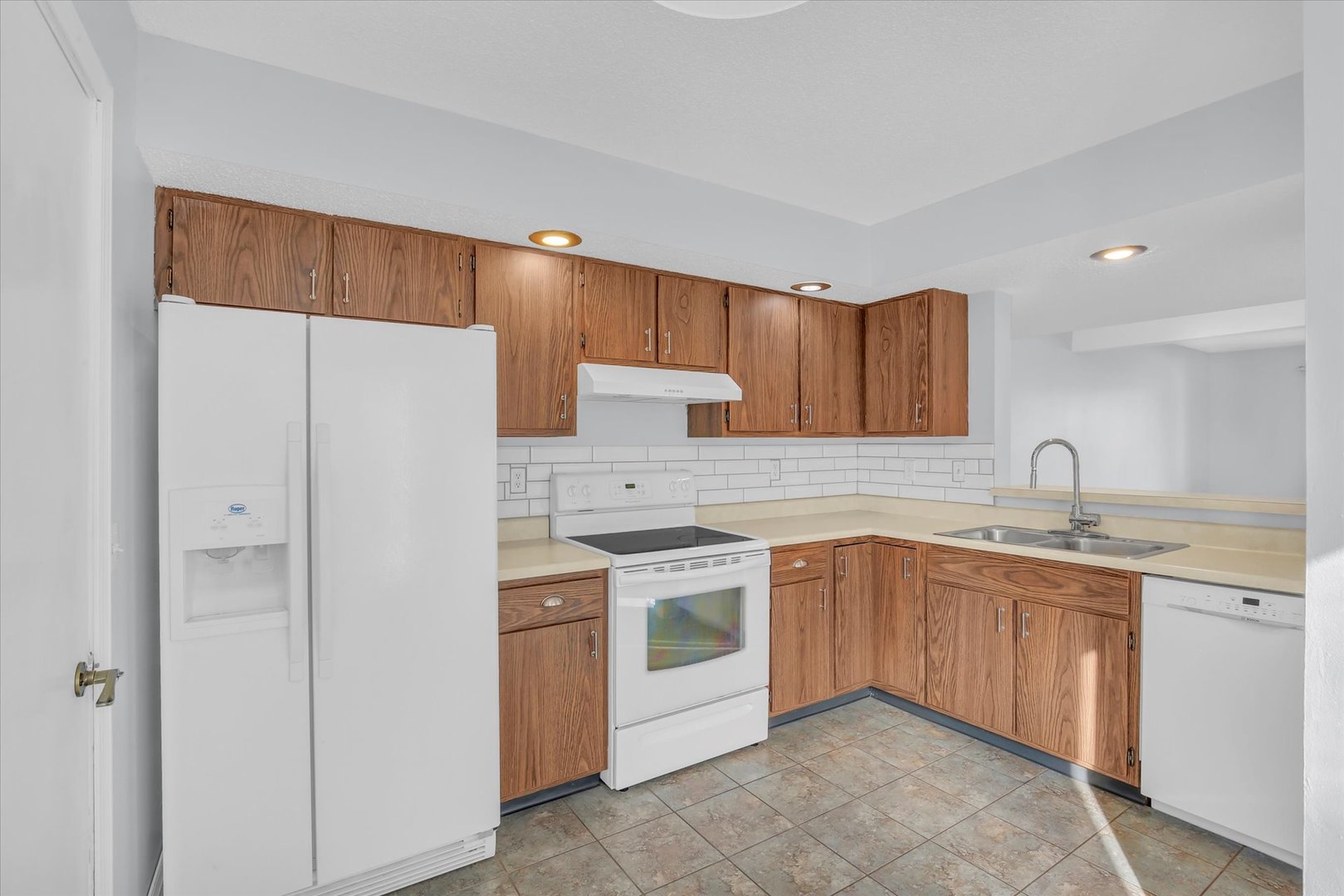 1306 Lancaster Drive Champaign, IL 61821 - Photo 8 of 28