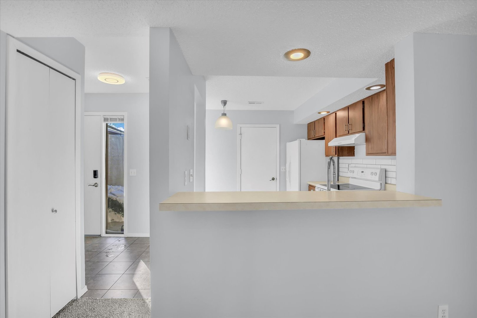 1306 Lancaster Drive Champaign, IL 61821 - Photo 10 of 28