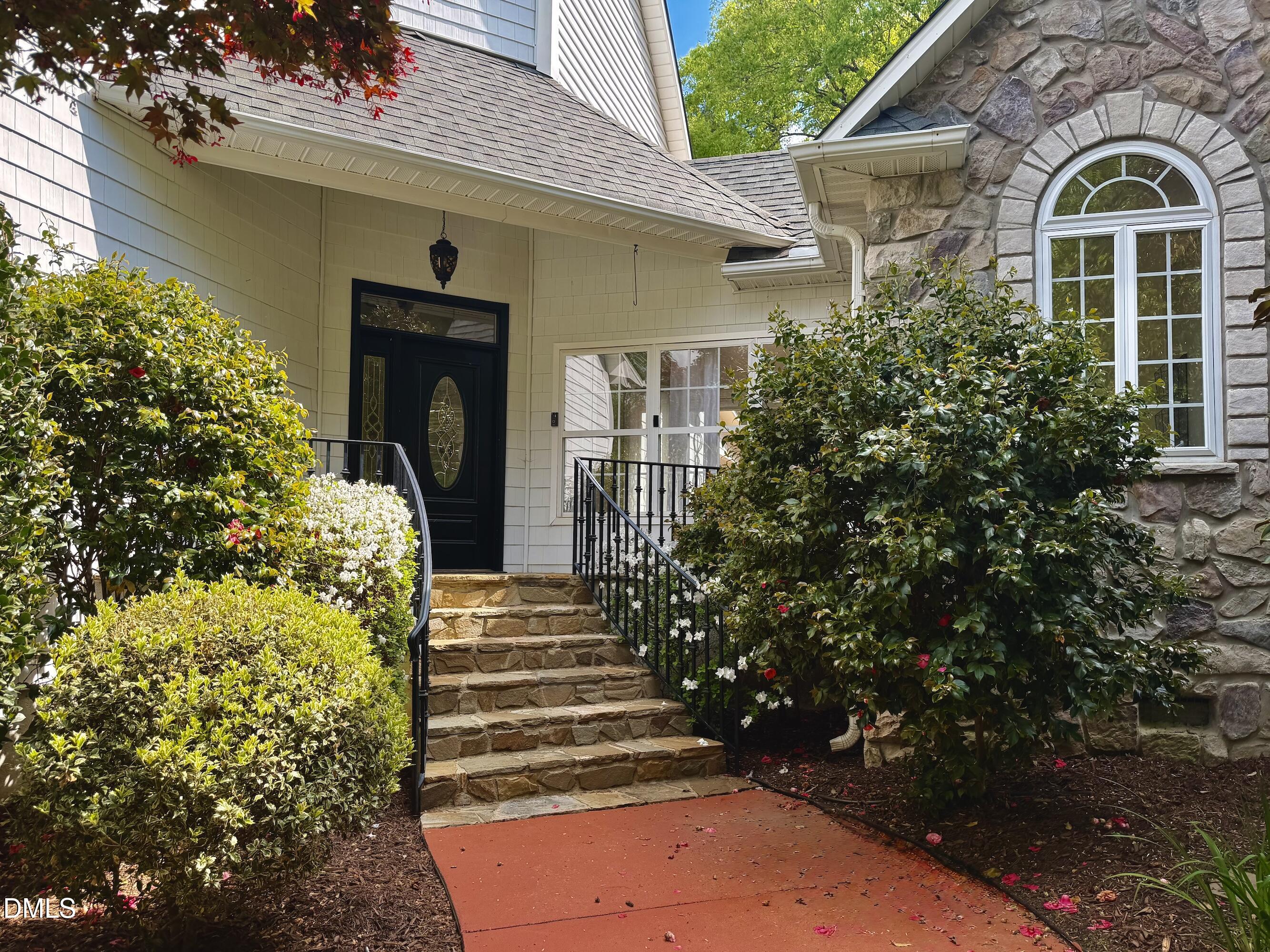 2905 Hunters Bluff Drive Raleigh, NC 27606 - Photo 3 of 79 IMG_3325