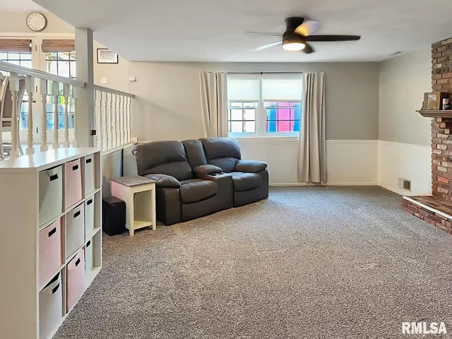 $339,000 | 316 Pinecrest Drive, Germantown Hills, IL 61548