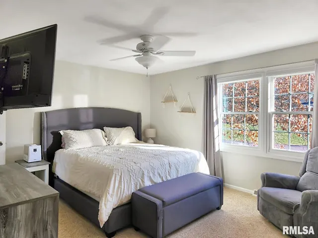 $339,000 | 316 Pinecrest Drive, Germantown Hills, IL 61548