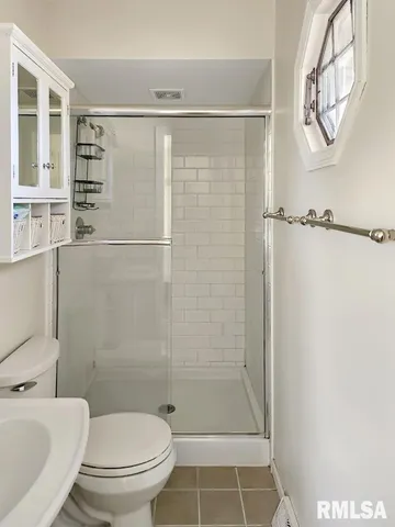 $339,000 | 316 Pinecrest Drive, Germantown Hills, IL 61548