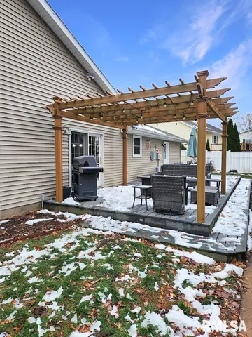 $339,000 | 316 Pinecrest Drive, Germantown Hills, IL 61548