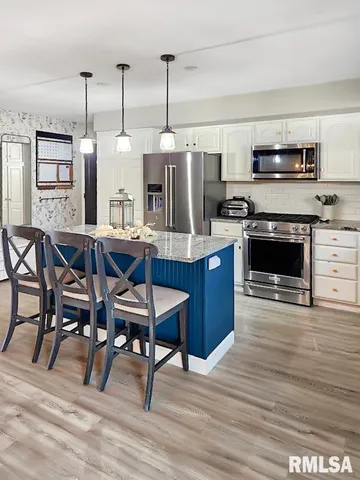 $339,000 | 316 Pinecrest Drive, Germantown Hills, IL 61548