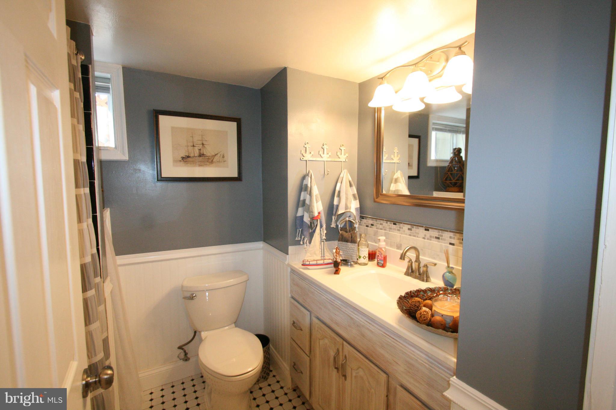 5904 Frederick Street Springfield, VA 22150 - Photo 14 of 23 Bath