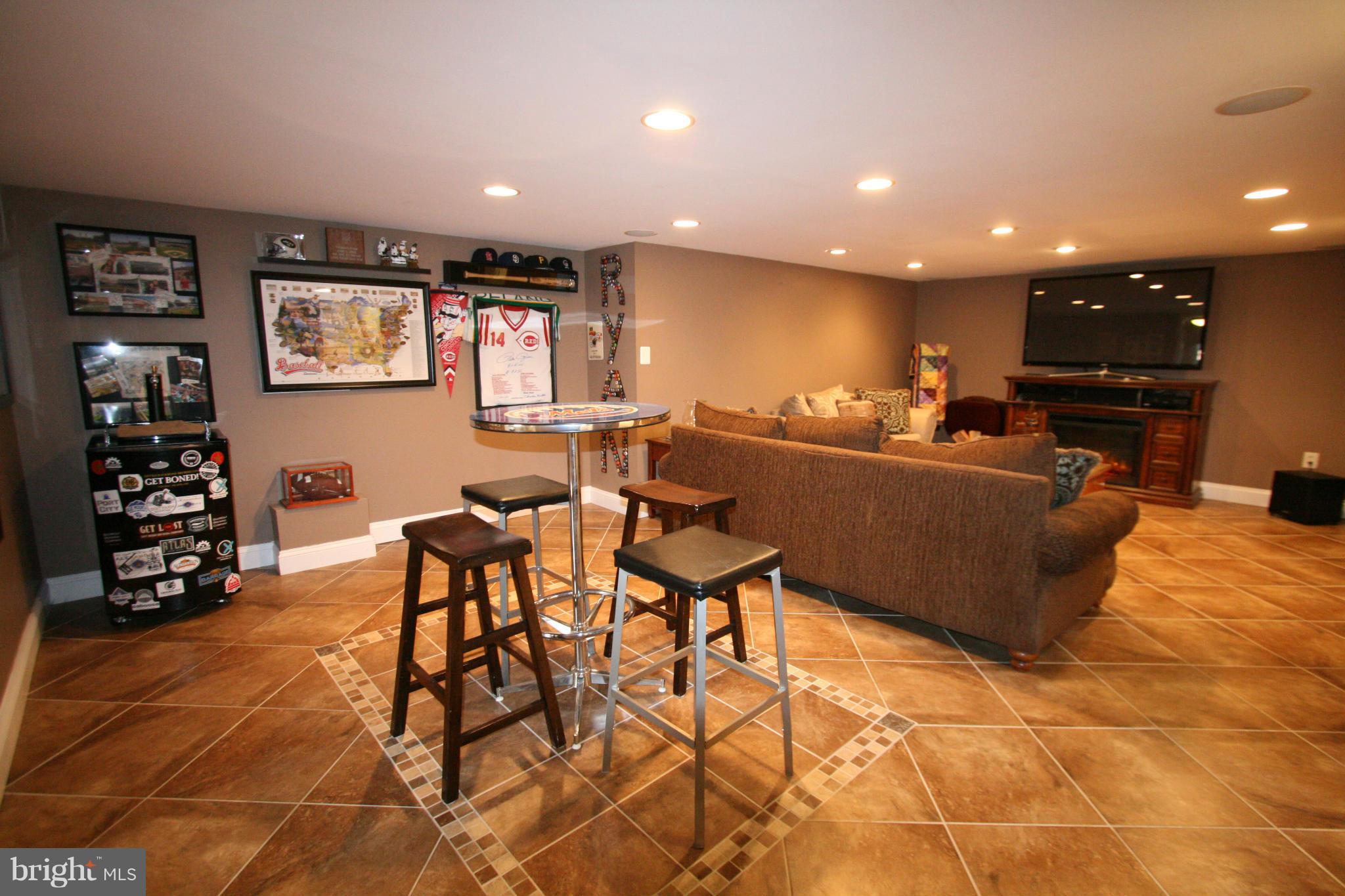 5904 Frederick Street Springfield, VA 22150 - Photo 16 of 23 Spread out in this spacious Family Room