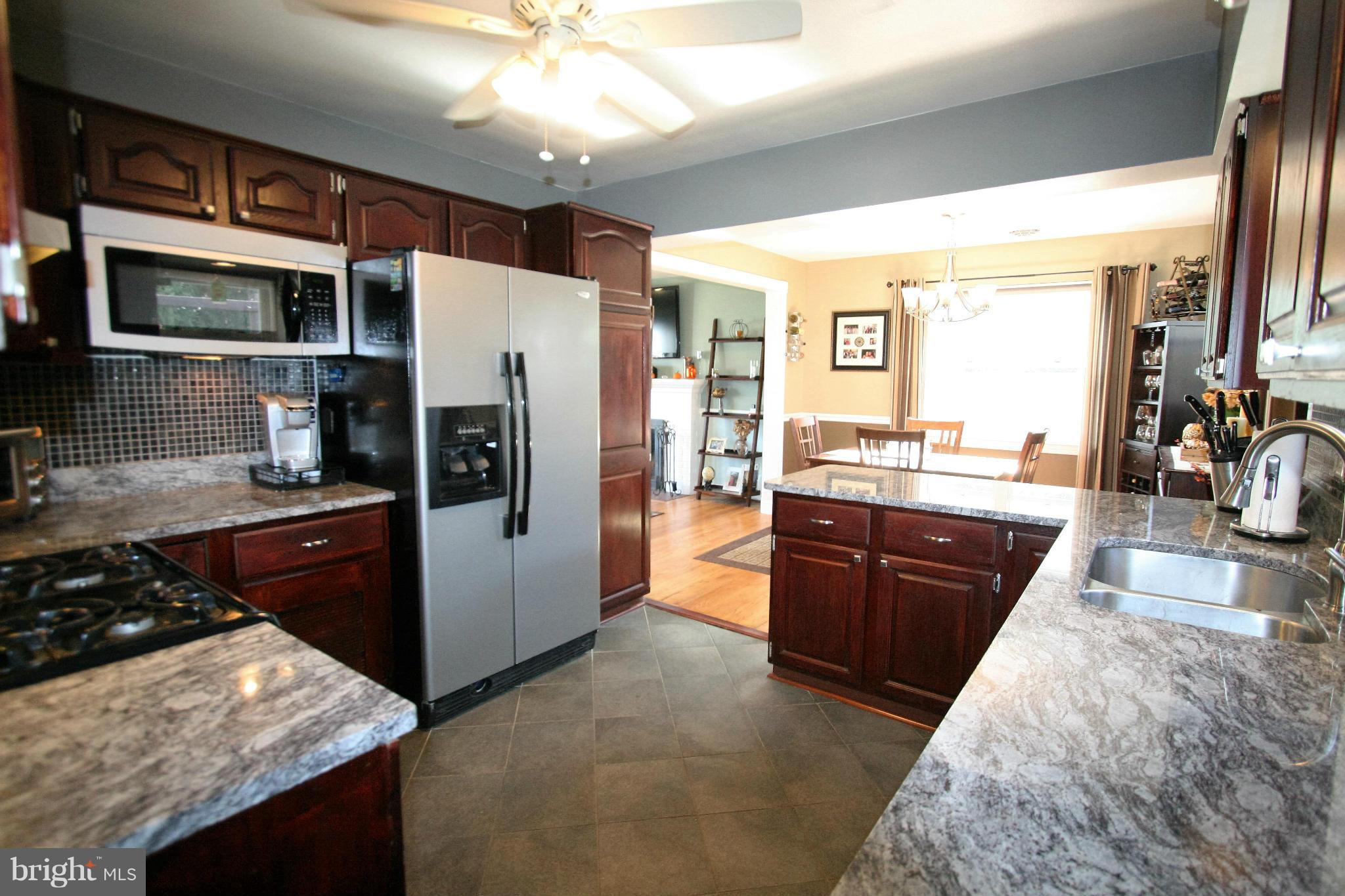 5904 Frederick Street Springfield, VA 22150 - Photo 6 of 23 Many fabulous meals to be prepared...