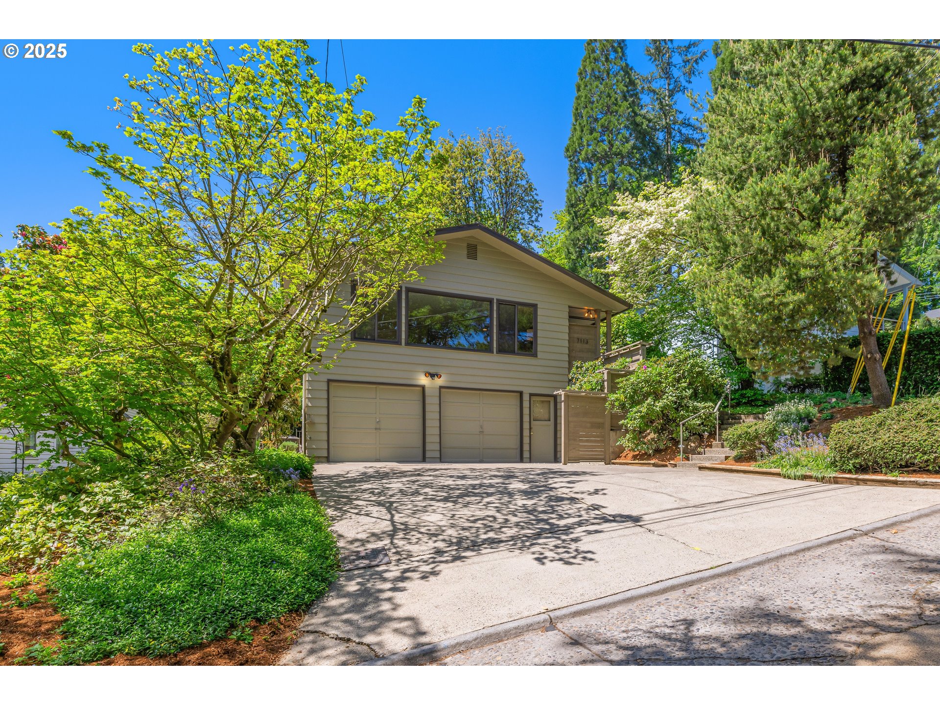 7113 Southwest 3rd Avenue Portland, OR 97219 - Photo 1 of 37 Gallery Image 1