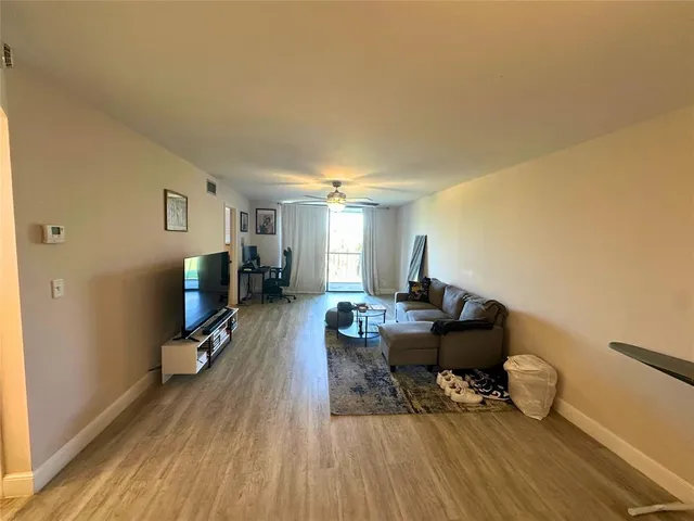 $1,900 | 2420 DC Country Club Boulevard, Unit 306, Deerfield Beach, FL 33442