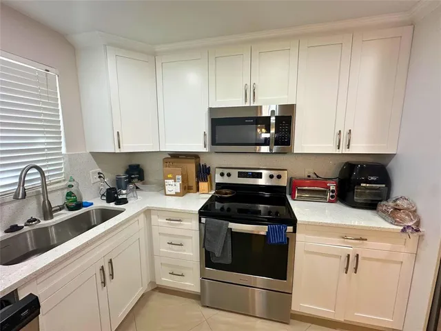$1,900 | 2420 DC Country Club Boulevard, Unit 306, Deerfield Beach, FL 33442
