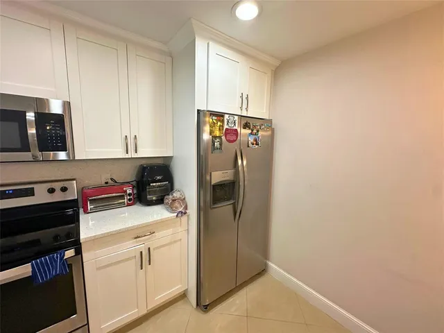 $1,900 | 2420 DC Country Club Boulevard, Unit 306, Deerfield Beach, FL 33442