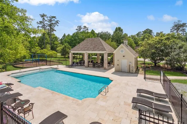 $359,000 | 305 Ave Palais Royal, Covington, LA 70433