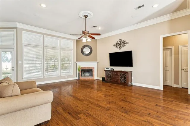 $359,000 | 305 Ave Palais Royal, Covington, LA 70433