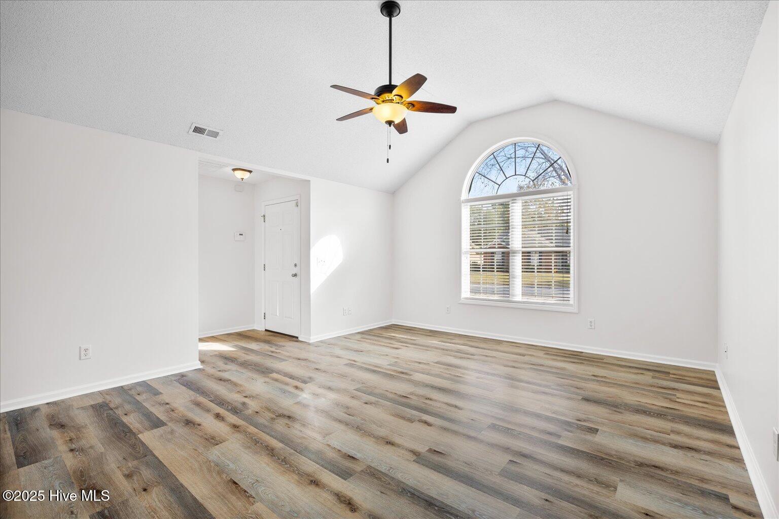 7003 Springer Road Wilmington, NC 28411 - Photo 5 of 36 09-IMG_1560