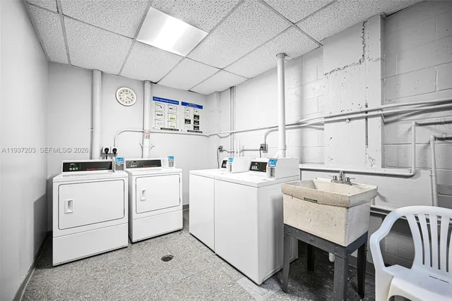 a view of empty room with windows