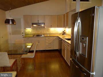 14925 Wellwood Road Silver Spring, MD 20905 - Photo 3 of 21 Kitchen