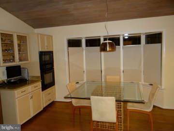 14925 Wellwood Road Silver Spring, MD 20905 - Photo 4 of 21 Breakfast Area