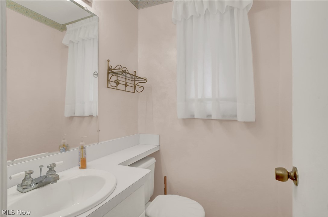 251 Chestnut Road Independence, OH 44131 - Photo 16 of 36 Gallery Image 16