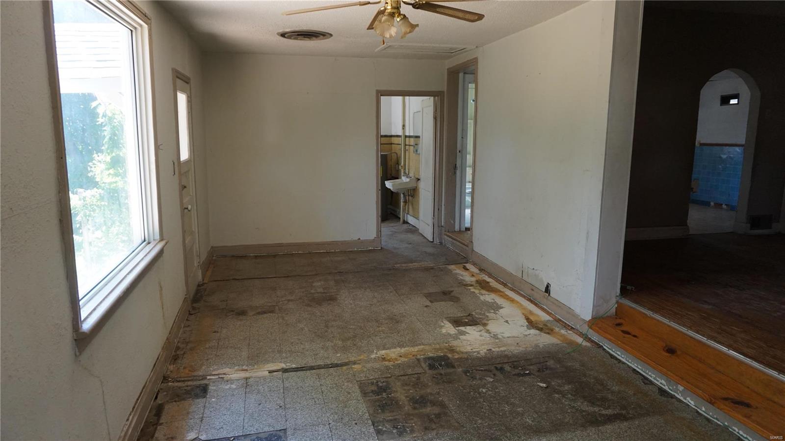 4710 Forman Road St. Louis, MO 63123 - Photo 5 of 24 Gallery Image 5
