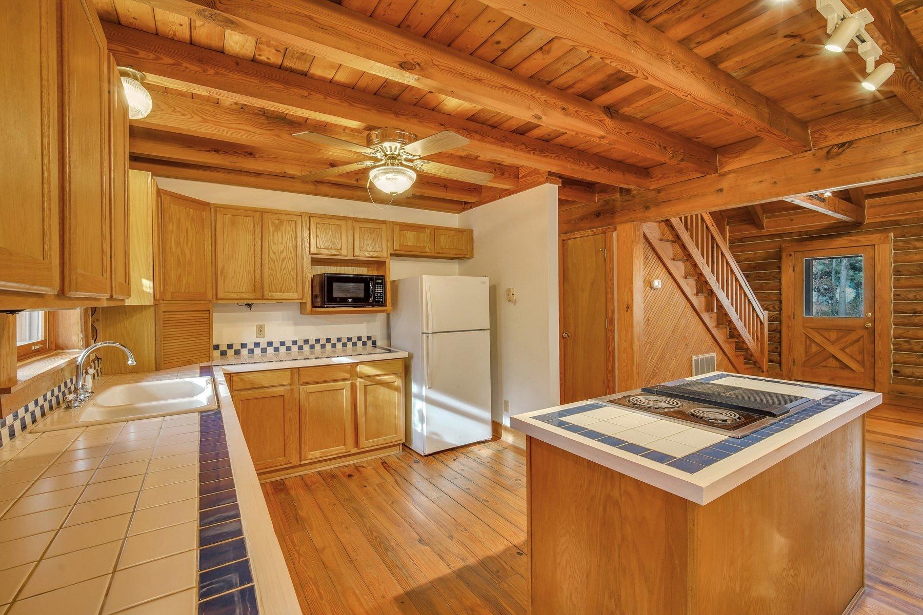 6610 Old Jacksonboro Road Ravenel, SC 29470 - Photo 12 of 57 DSC03517.jpg-SMALL