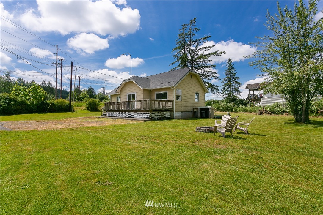 3392 East Smith Road Bellingham, WA 98226 - Photo 3 of 39 Gallery Image 3