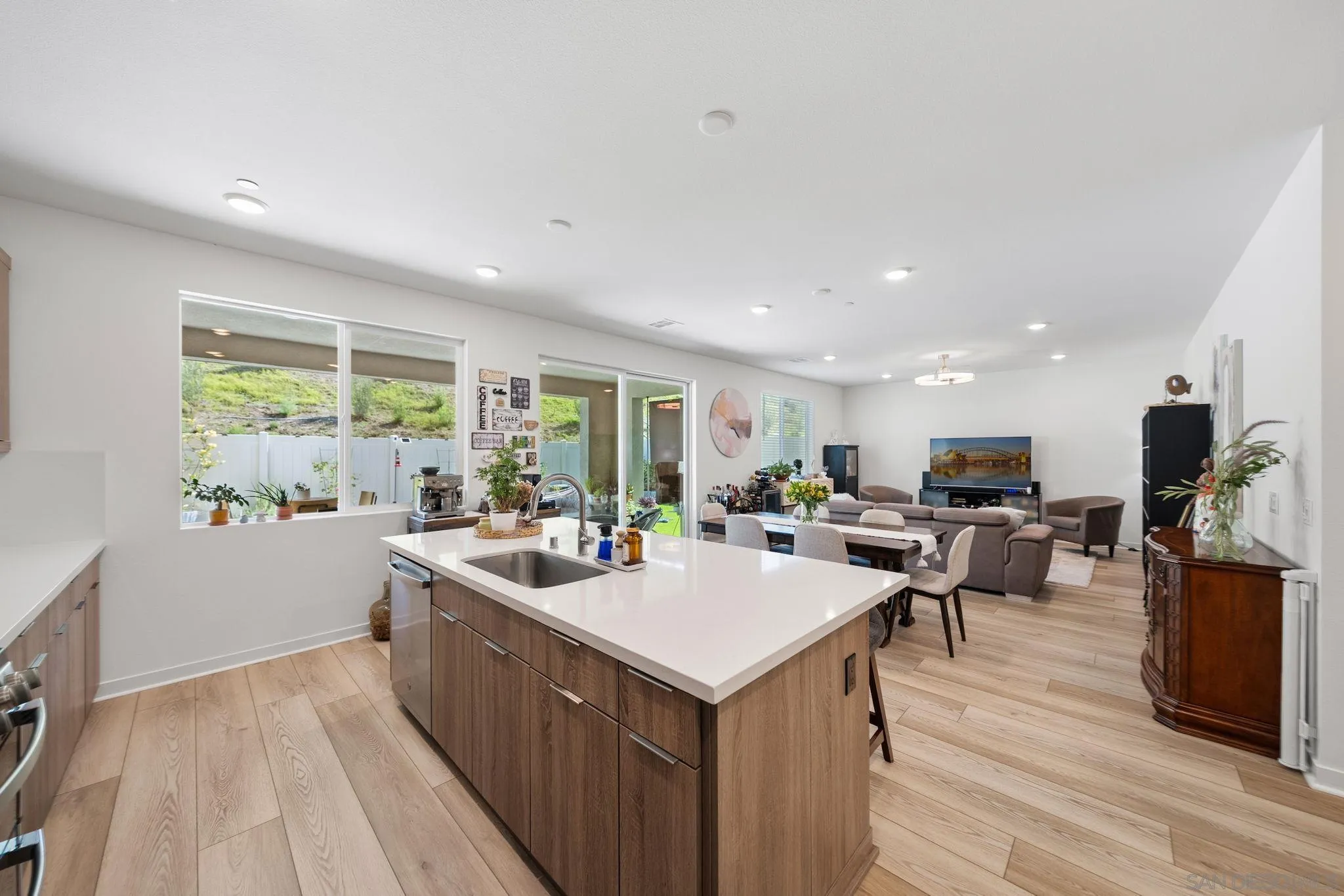 35241 Valencia Point Fallbrook, CA 92028 - Photo 16 of 56 Gallery Image 16