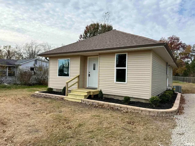 $124,500 | 1805 North 13th Street, Herrin, IL 62948