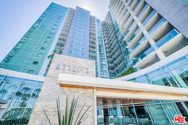 $899,900 | 13700 Marina Pointe Drive, Unit 1018, Marina del Rey, CA 90292