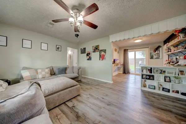 $214,900 | 8760 West Middleton Street, Richland, IN 47634