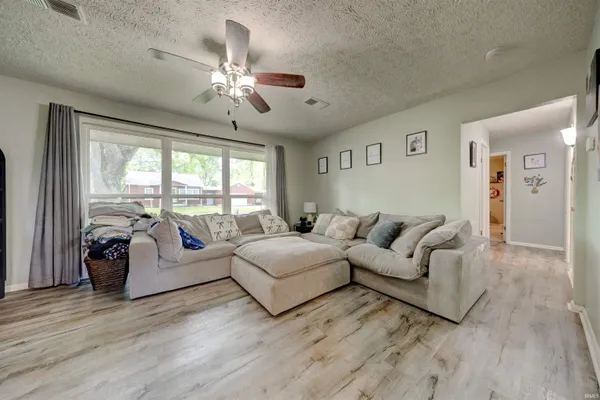 $214,900 | 8760 West Middleton Street, Richland, IN 47634
