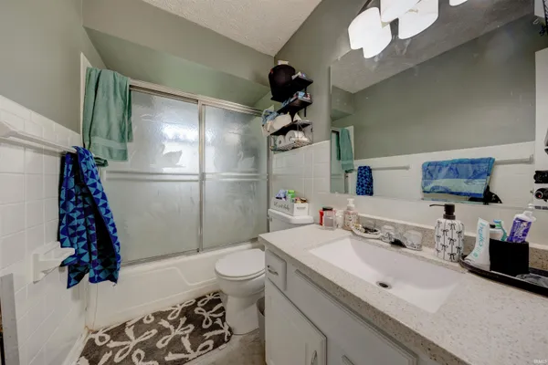$214,900 | 8760 West Middleton Street, Richland, IN 47634