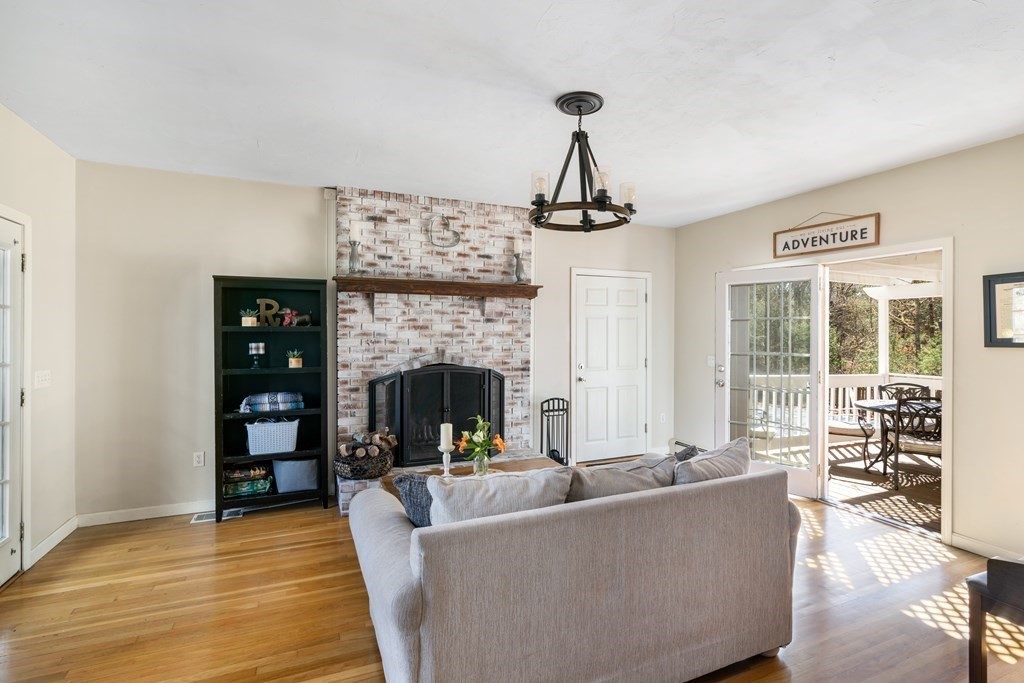 2 Firefly Lane Sandwich, MA 02563 - Photo 5 of 29 Gallery Image 5