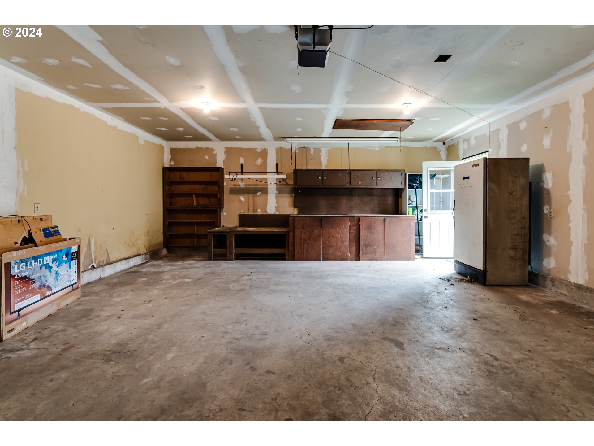 1038 5th Street Springfield, OR 97477 - Photo 26 of 26 a view of a storage in a room