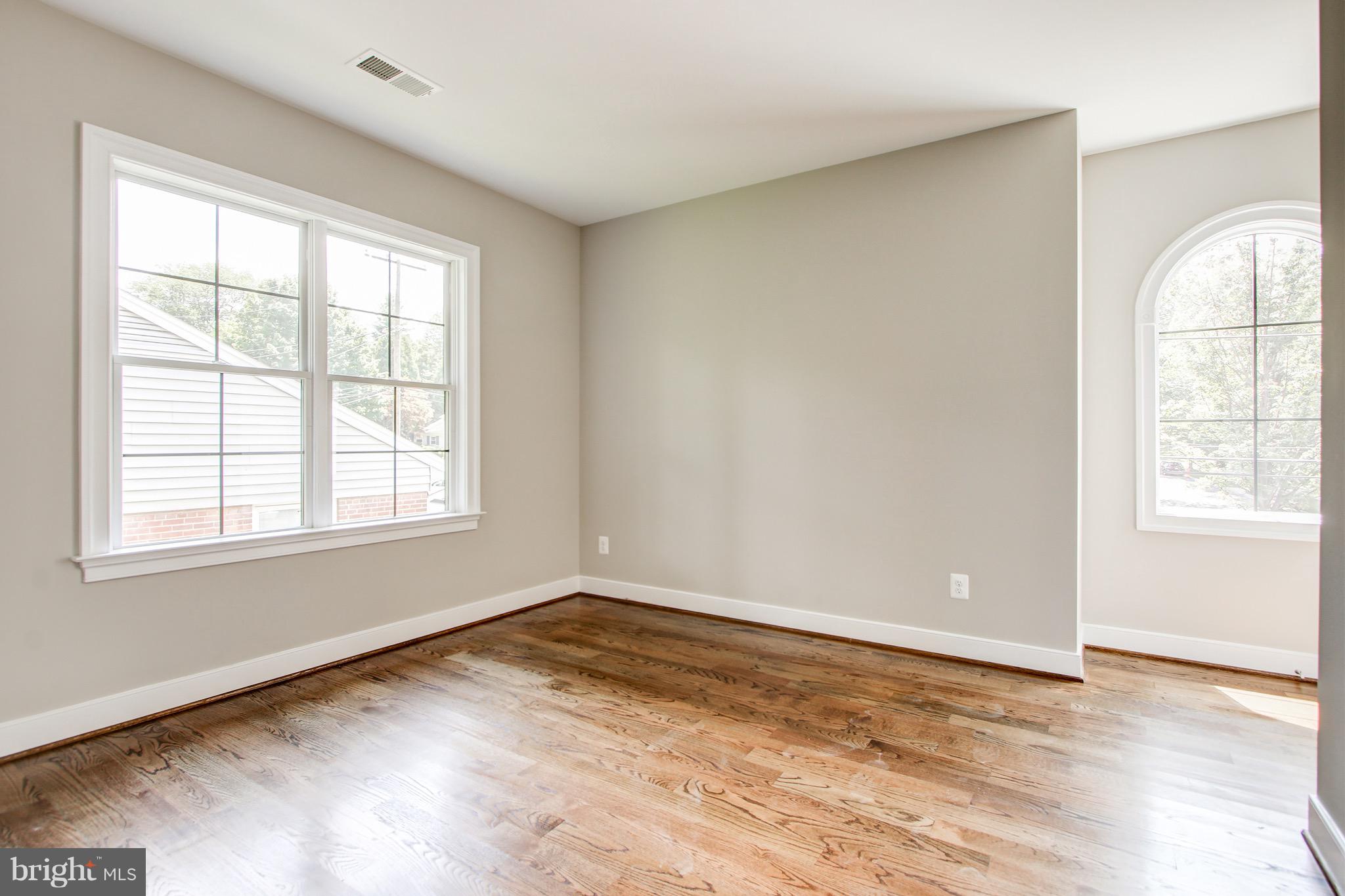 5813 Ridgefield Road Bethesda, MD 20816 - Photo 16 of 24 Bedroom 2
