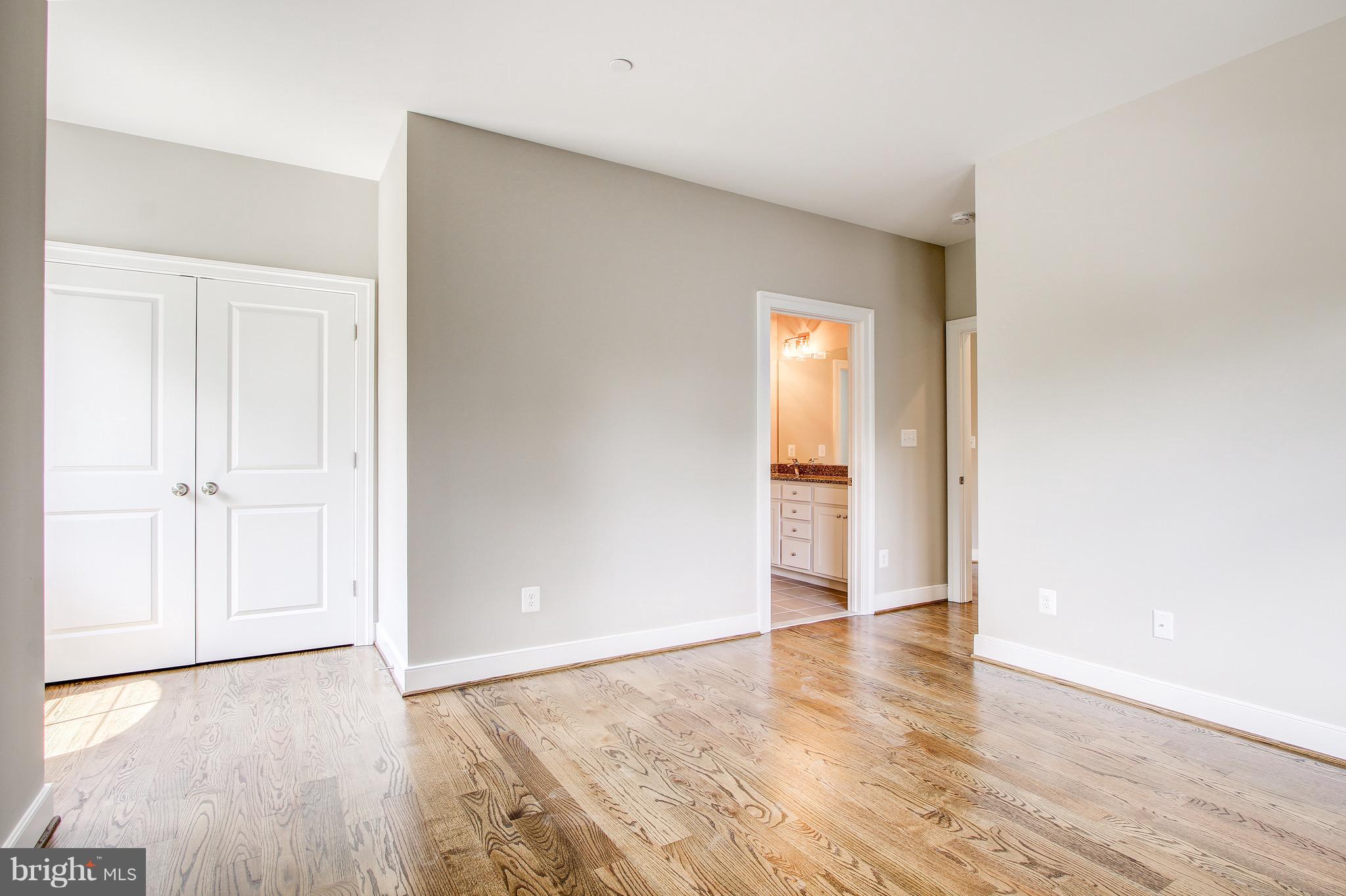 5813 Ridgefield Road Bethesda, MD 20816 - Photo 18 of 24