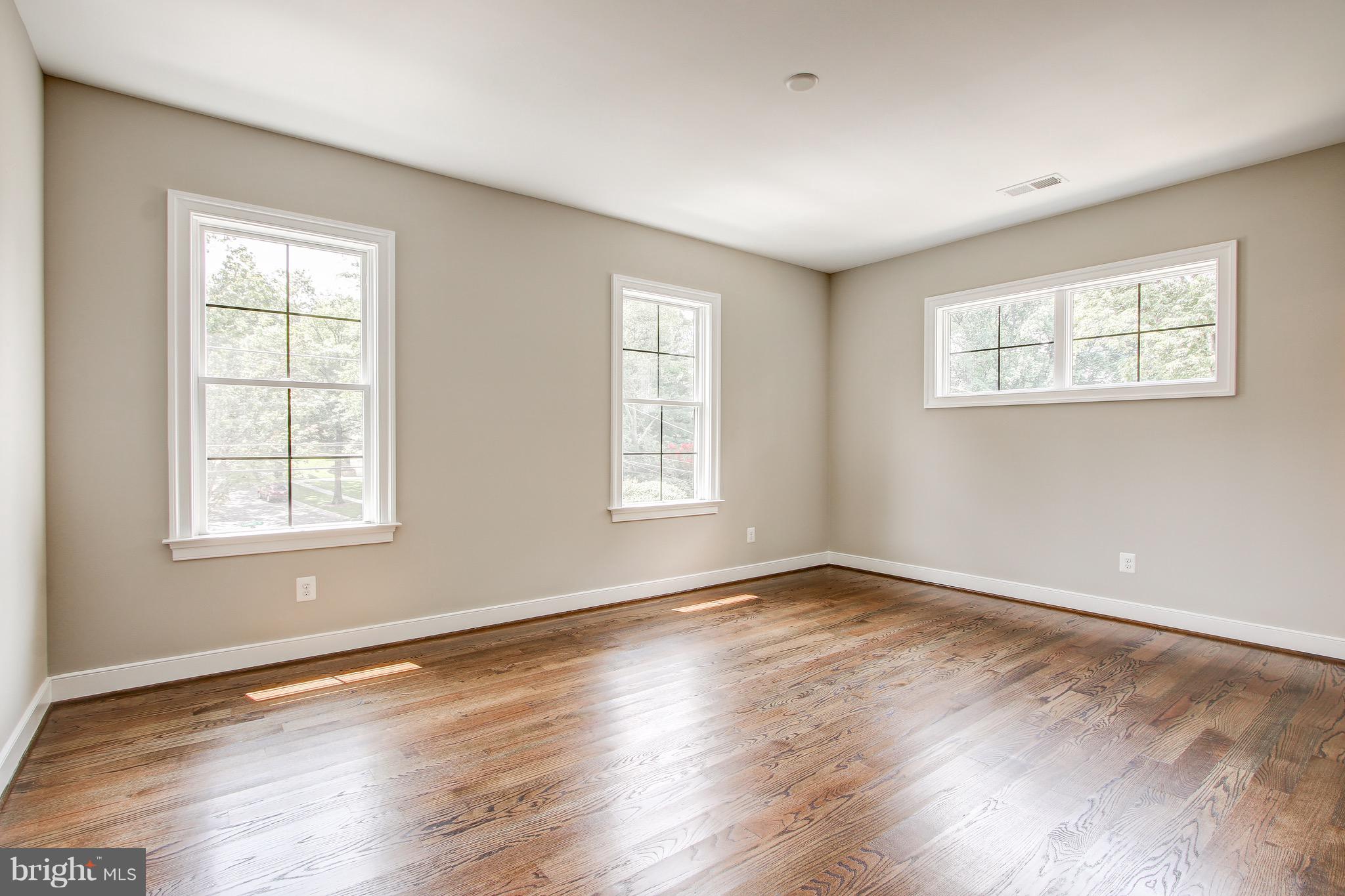 5813 Ridgefield Road Bethesda, MD 20816 - Photo 19 of 24