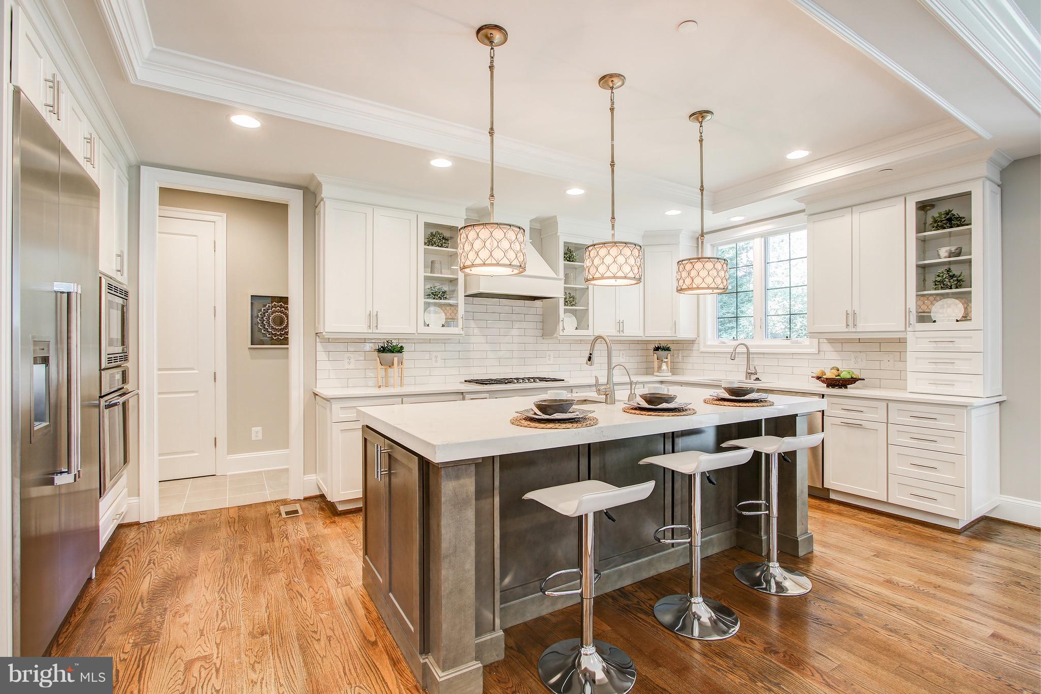5813 Ridgefield Road Bethesda, MD 20816 - Photo 7 of 24 Kitchen
