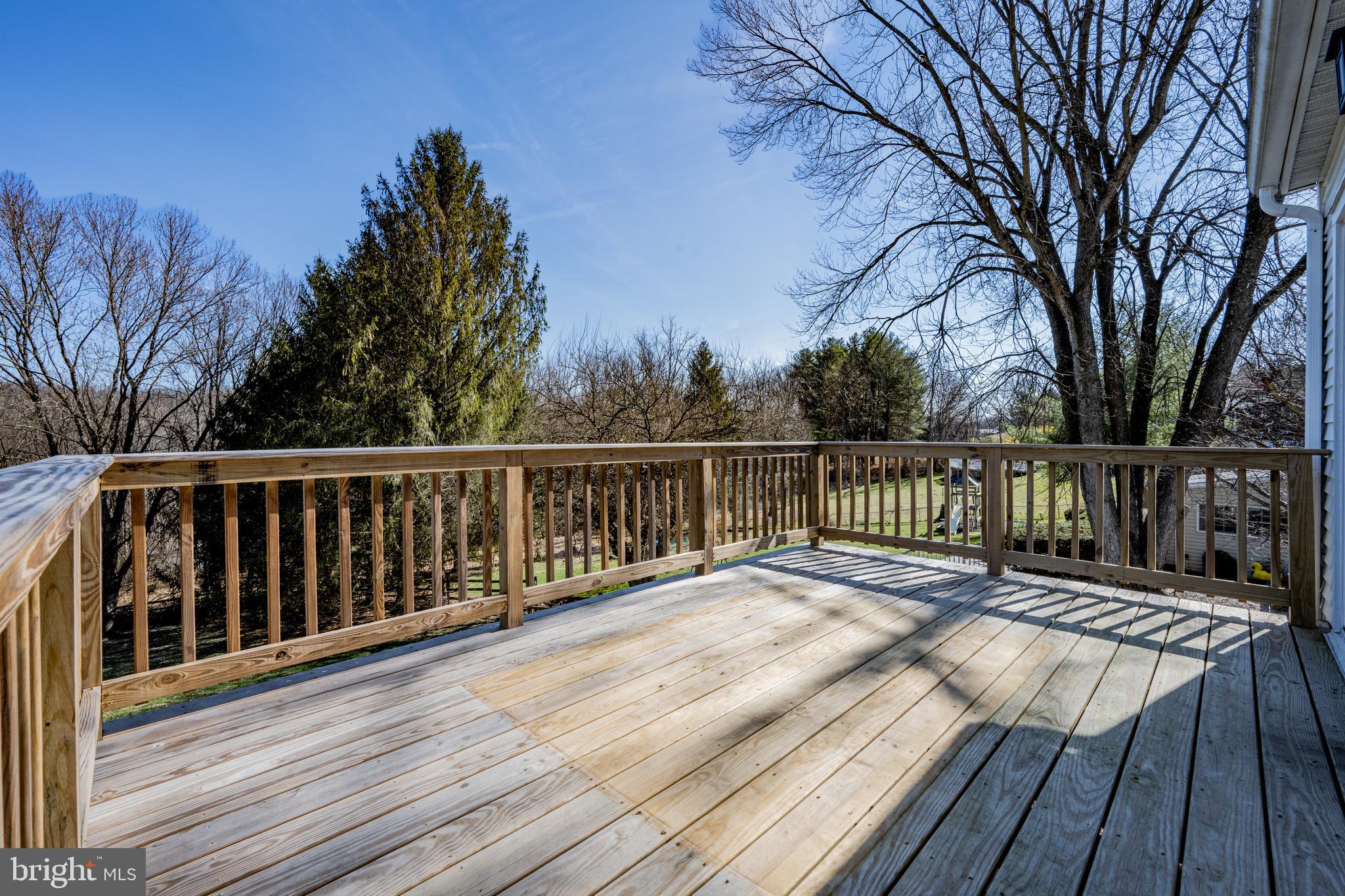 2402 Raintree Avenue Westminster, MD 21157 - Photo 5 of 32