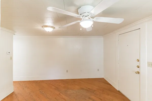 $1,375 | 501 East 4th Street, Georgetown, TX 78626