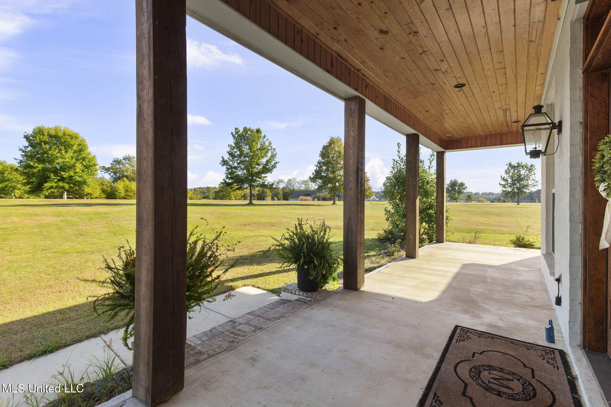 104 Chamberlin Court Madison, MS 39110 - Photo 14 of 106 Front Porch