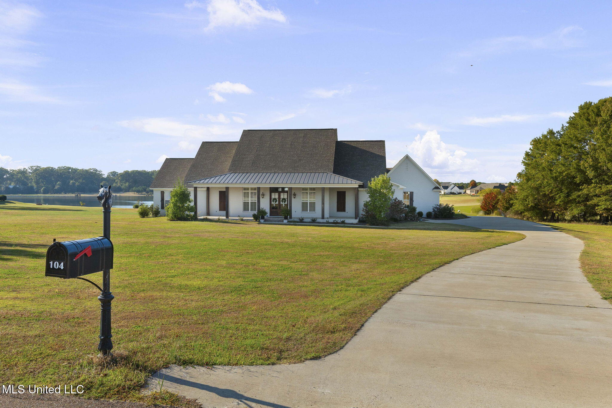 104 Chamberlin Court Madison, MS 39110 - Photo 2 of 106 Front of the house