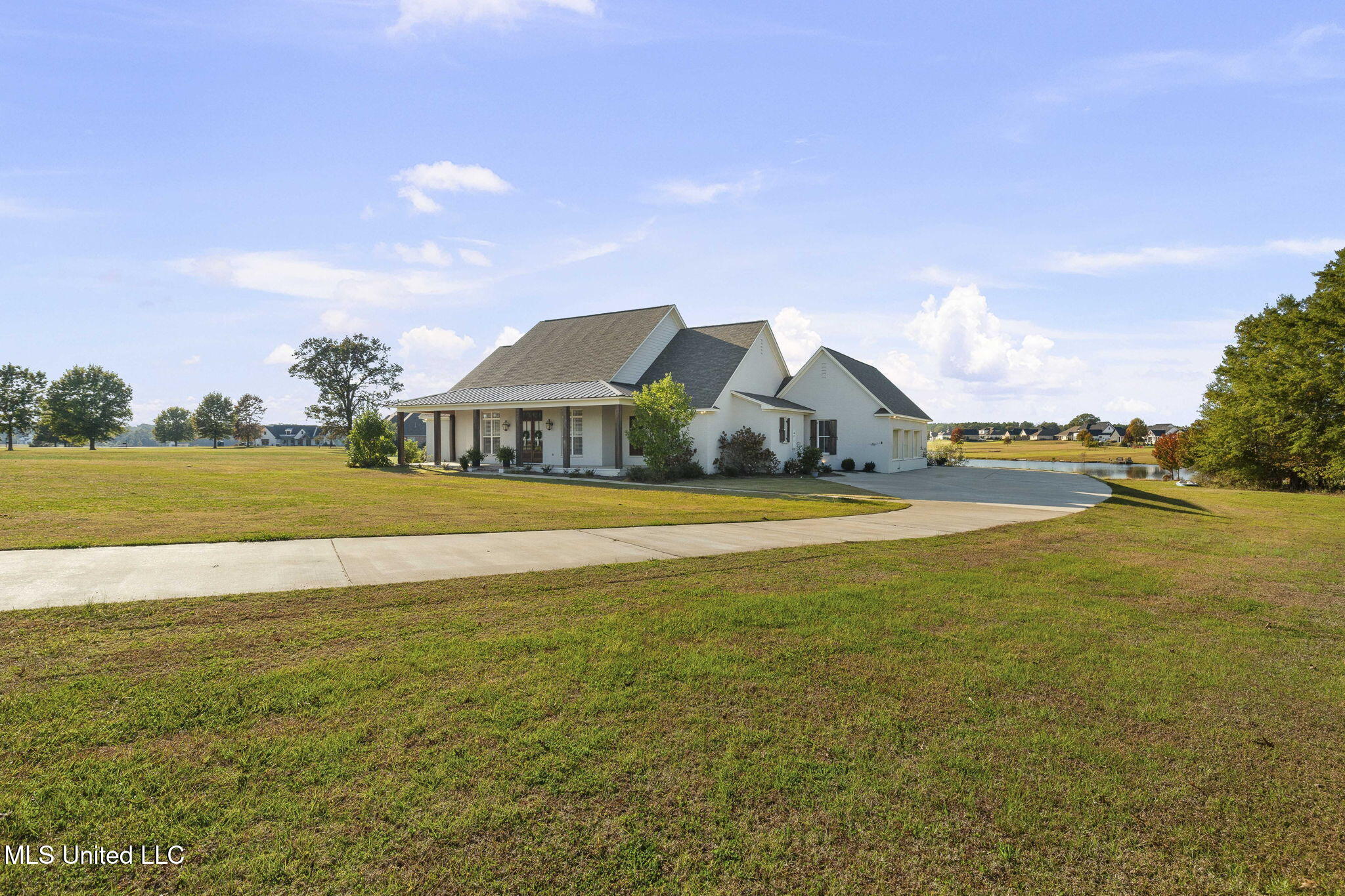 104 Chamberlin Court Madison, MS 39110 - Photo 3 of 106 Front of the house