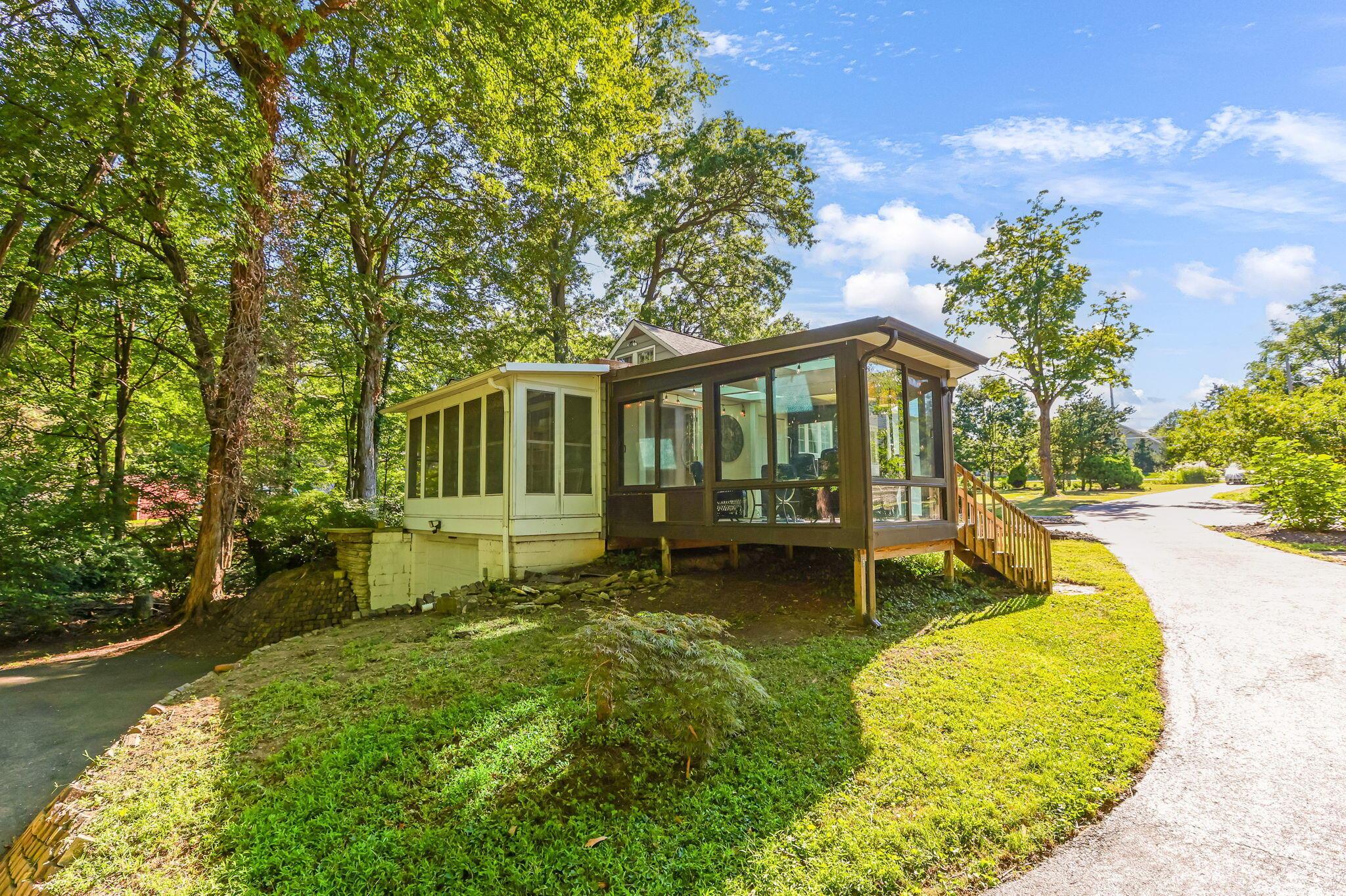 7949 Flint Road Columbus, OH 43235 - Photo 39 of 68 39-web-or-mls-G02A2312