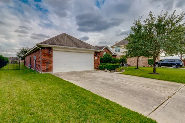 $2,300 | 11406 Bottlebrush Lane, Houston, TX 77095