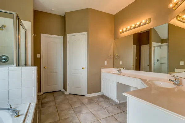 $2,300 | 11406 Bottlebrush Lane, Houston, TX 77095