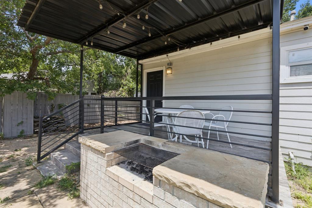 3222 Inwood Road Dallas, TX 75235 - Photo 22 of 25 a view of backyard with green space