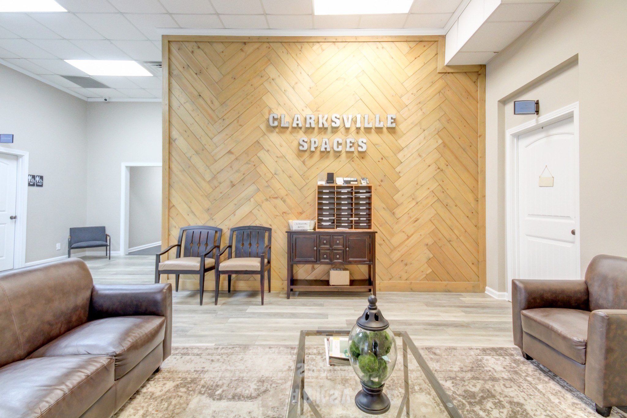 1017 South Riverside Drive Clarksville, TN 37040 - Photo 8 of 51 a living room with furniture and a large window